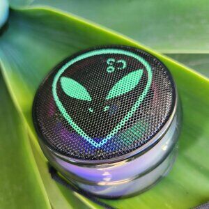 New Alien Bluetooth Portable Speaker LED Lights Rechargeable Battery - Recharges